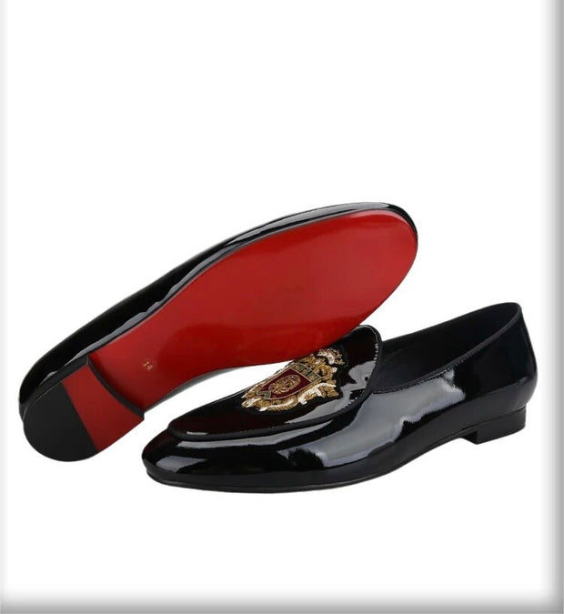 Black Velvet and Patent Leather Embroidery Crest Loafers